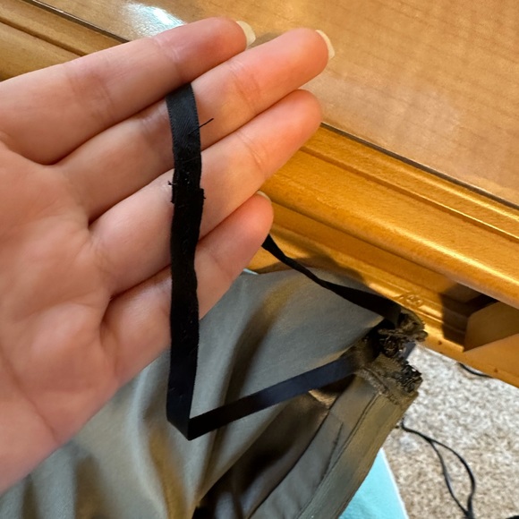 Bebe army green one sleeve top with chrome zipper accent size small - Picture 9 of 9